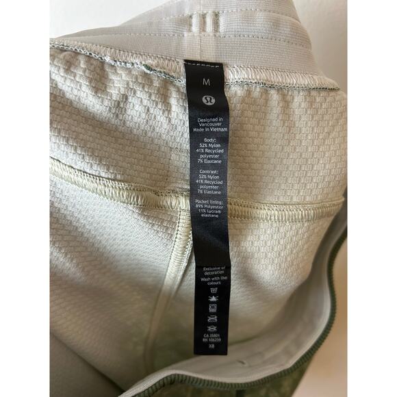 Lululemon Textured Tech Pant Denim Wash Print Green Twill Multi Size M - Picture 6 of 6